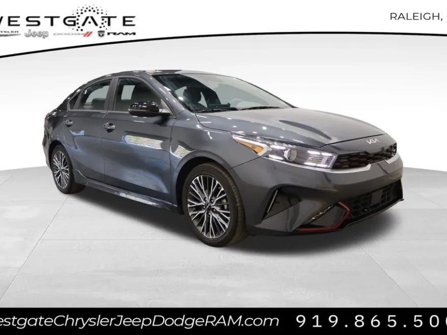 2023 Kia Forte GT-Line photo 1