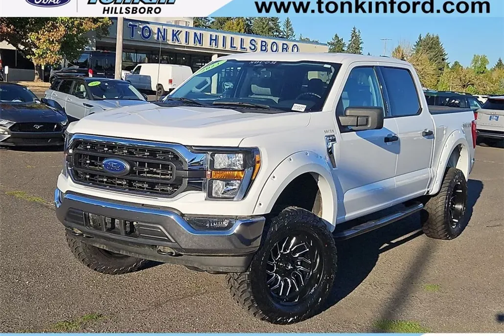 2023 Ford F-150 XLT photo 1