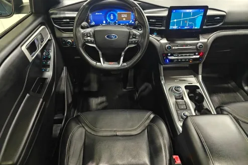 2020 Ford Explorer ST photo 3