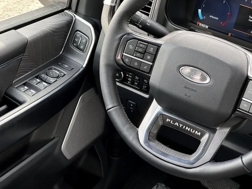 2025 Ford F-250 photo 23