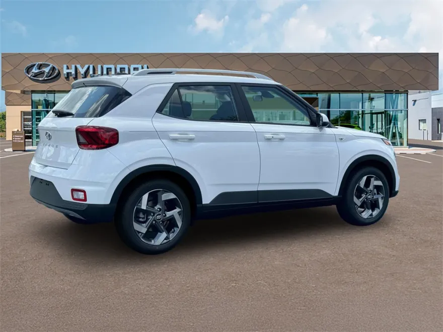 2025 Hyundai Venue SEL photo 1