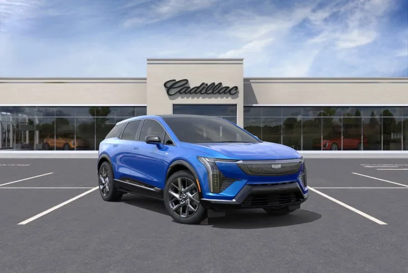 2025 Cadillac Optiq Luxury photo 1