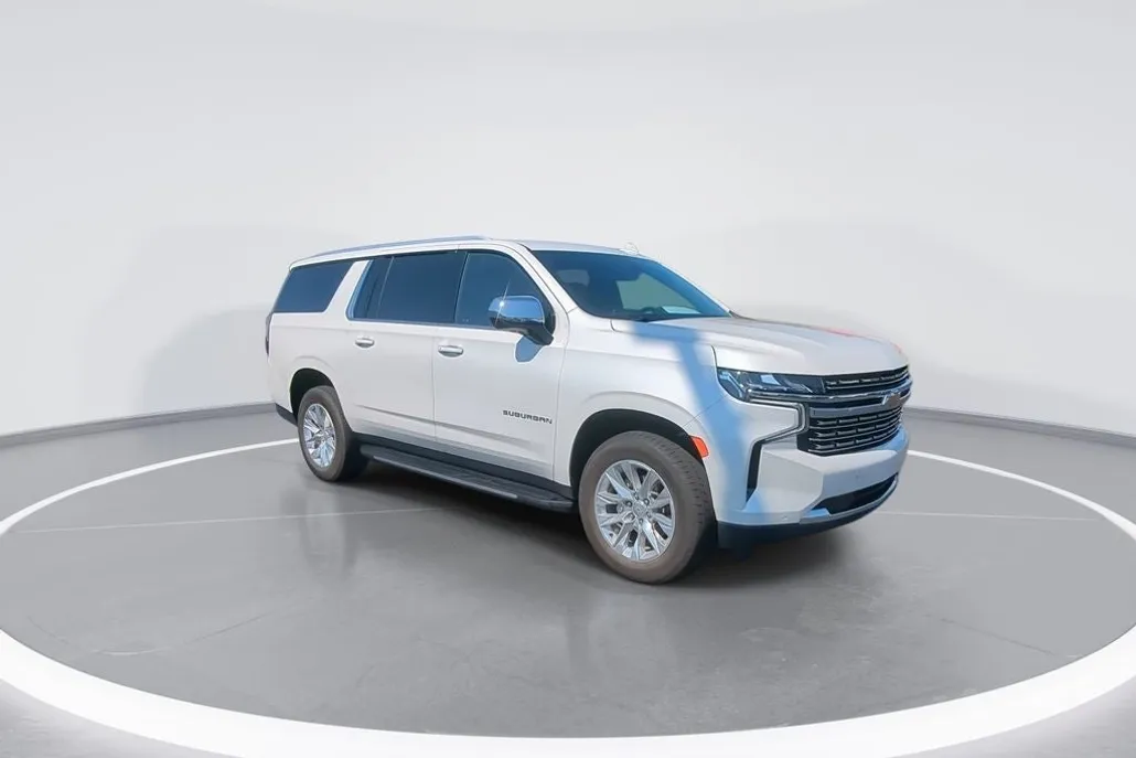 2024 Chevrolet Suburban Premier photo 1