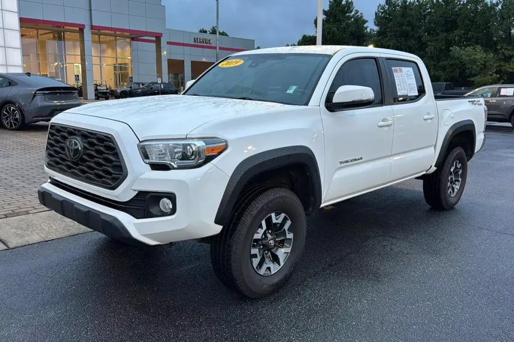 2021 Toyota Tacoma TRD photo 1
