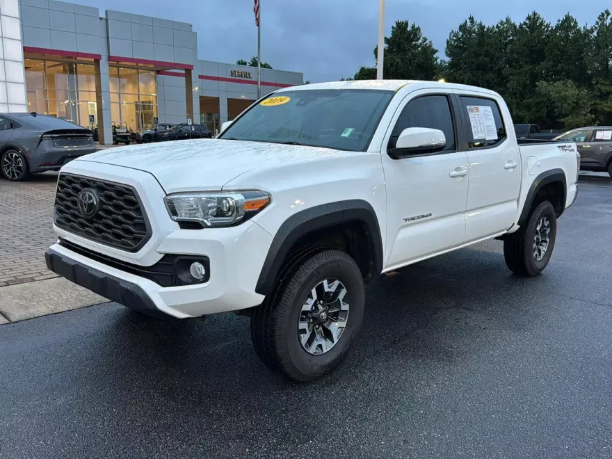 2021 Toyota Tacoma TRD photo 1