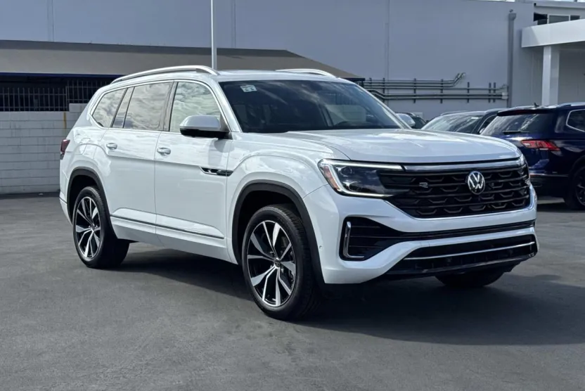 2025 Volkswagen Atlas SEL Premium R-Line photo 1