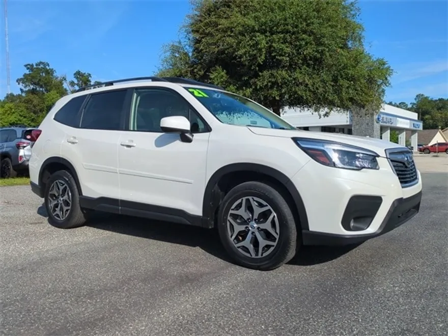 2021 Subaru Forester Premium photo 1