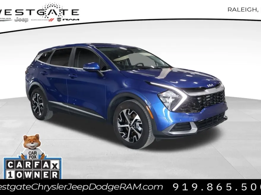 2023 Kia Sportage EX photo 1