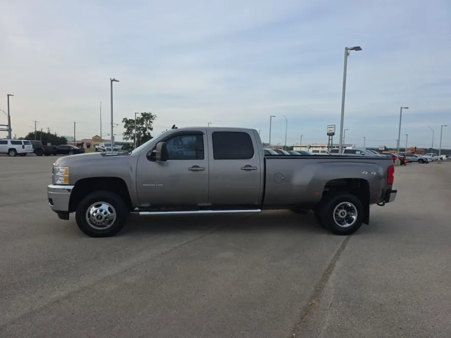 2012 Chevrolet Silverado 3500HD LTZ photo 1