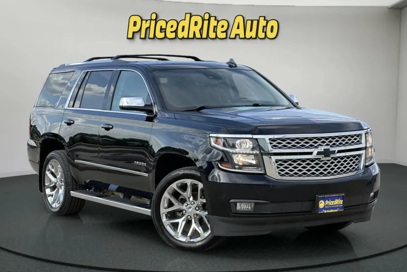 2017 Chevrolet Tahoe LT photo 1