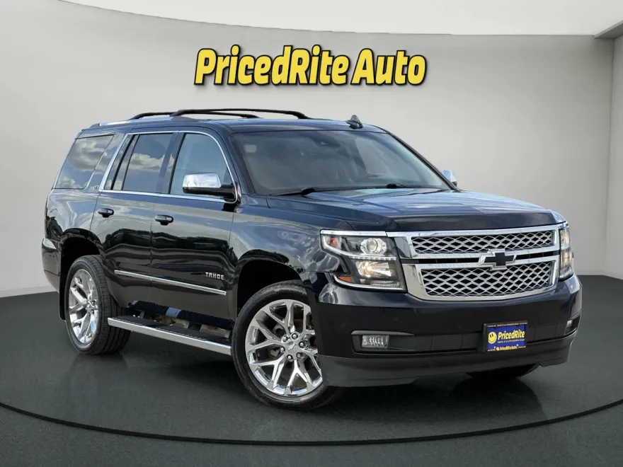 2017 Chevrolet Tahoe LT photo 1