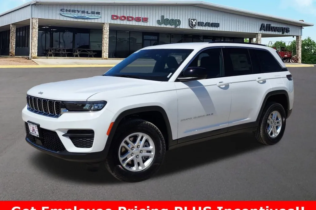2024 Jeep Grand Cherokee Laredo photo 1