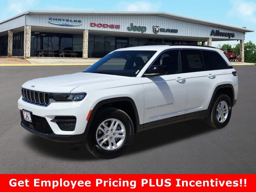 2024 Jeep Grand Cherokee Laredo photo 1