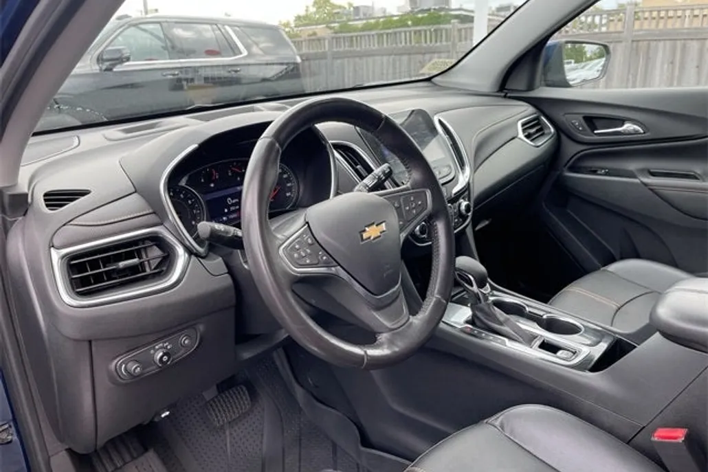2022 Chevrolet Equinox Premier photo 1