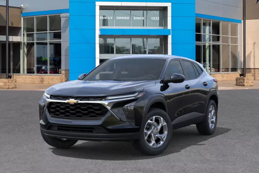 2026 Chevrolet Trax LS photo 1