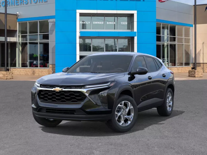 2026 Chevrolet Trax LS photo 1