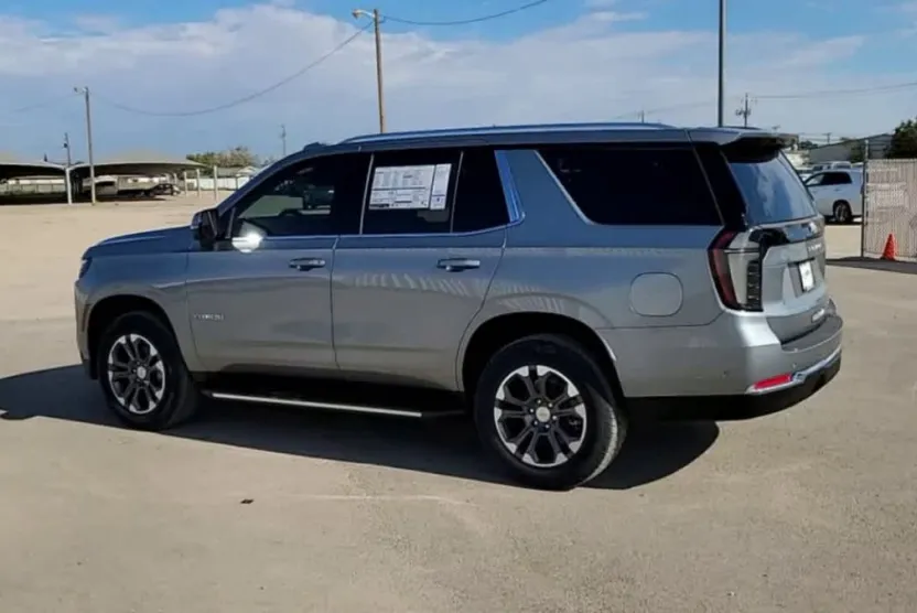 2026 Chevrolet Tahoe LT photo 1
