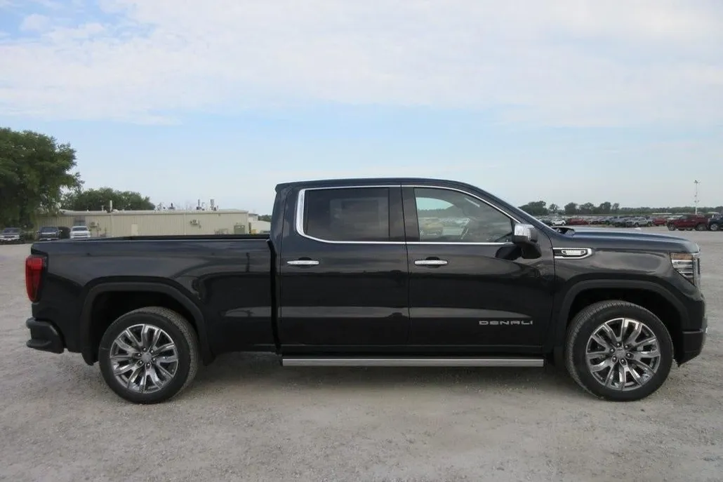 2026 Gmc Sierra 1500 Denali photo 1