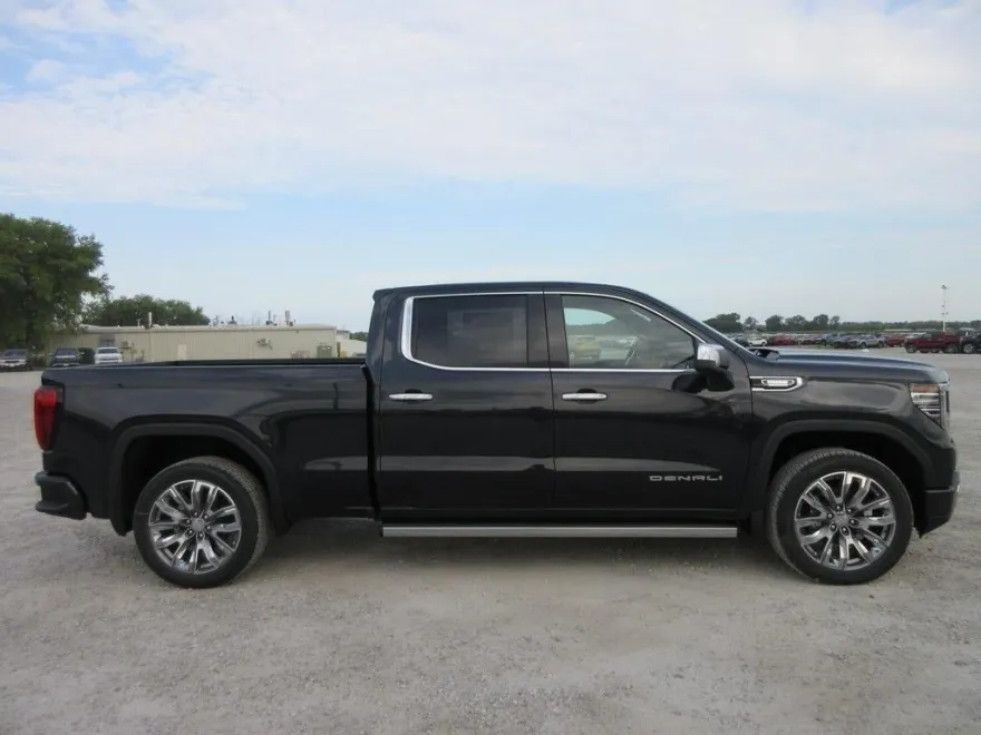 2026 Gmc Sierra 1500 Denali photo 1
