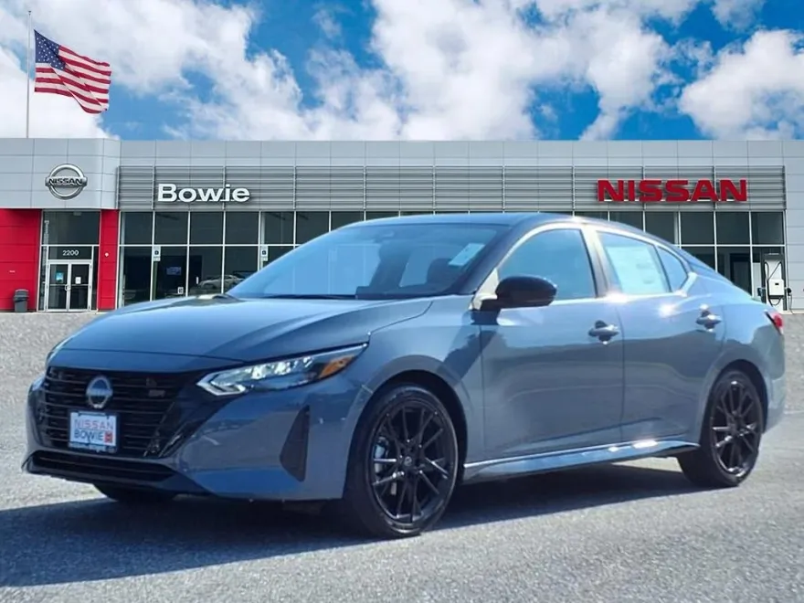 2025 Nissan Sentra SR photo 1
