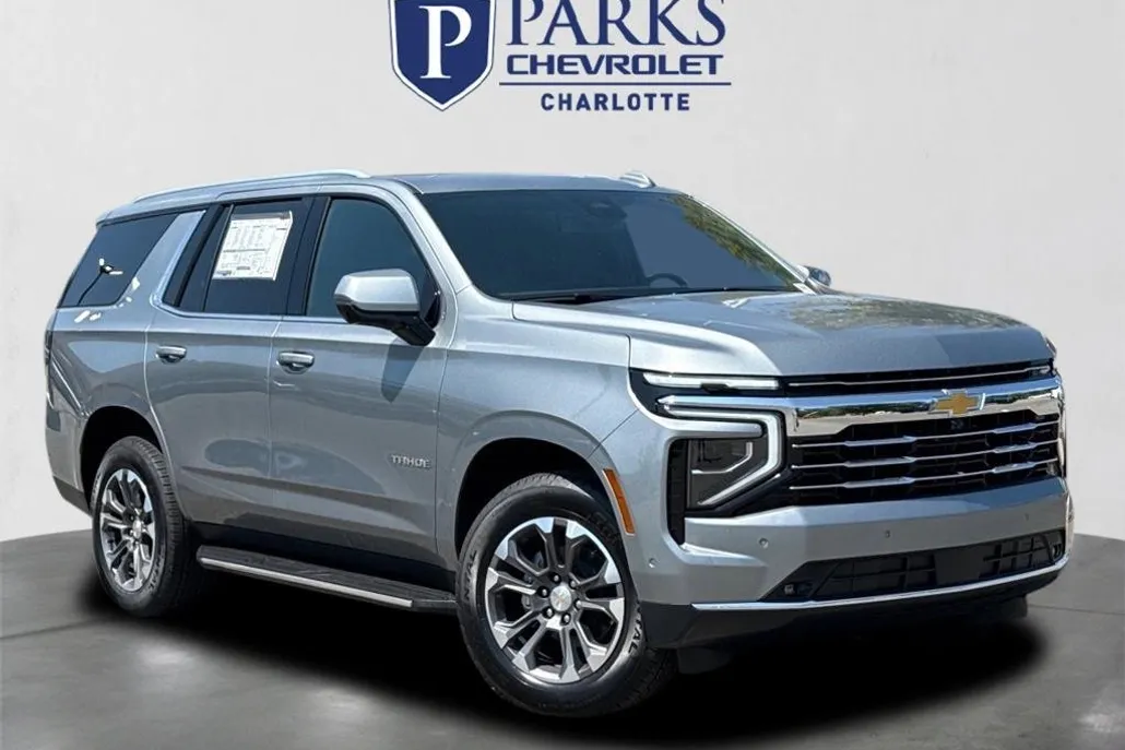 2025 Chevrolet Suburban Premier photo 1