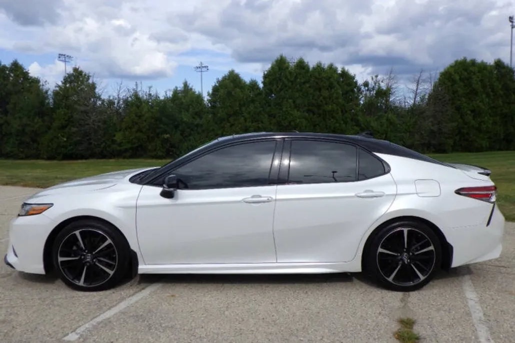 2018 Toyota Camry XSE photo 1