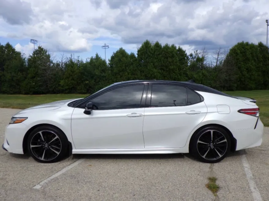 2018 Toyota Camry XSE photo 1