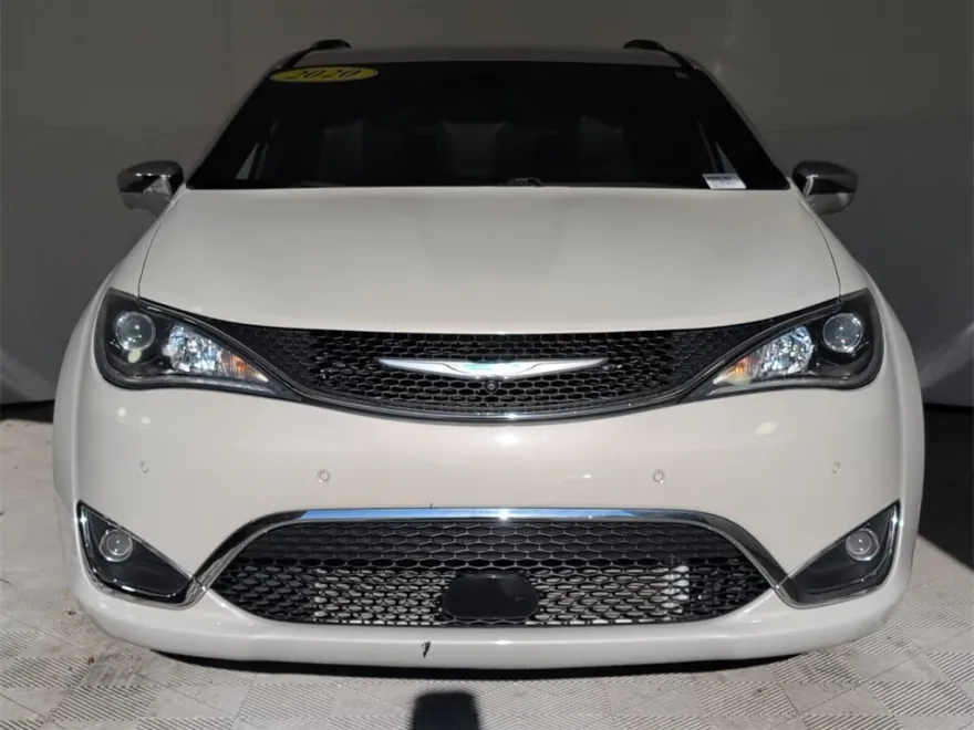 2020 Chrysler Pacifica Hybrid Limited photo 1