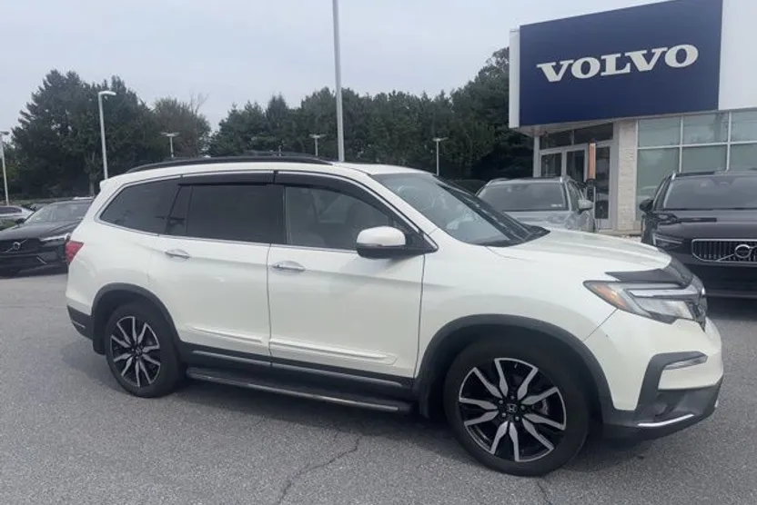 2019 Honda Pilot Touring photo 1