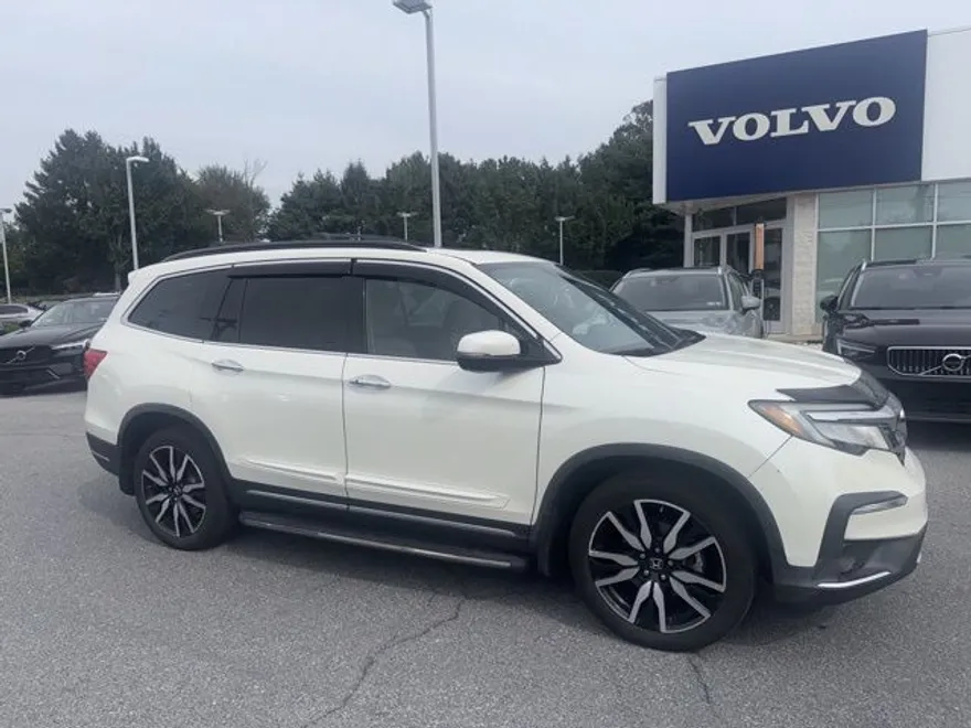 2019 Honda Pilot Touring photo 1