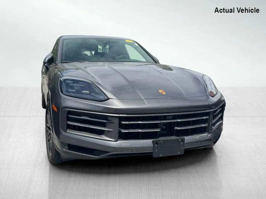 2024 Porsche Cayenne Base photo 1