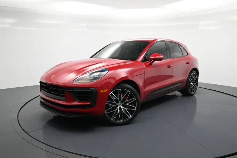 2024 Porsche Macan S photo 1
