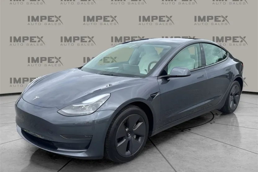 2023 Tesla Model 3 photo 1