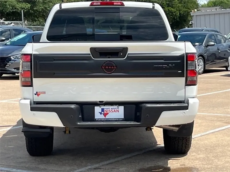 2025 Nissan Frontier PRO-X photo 6
