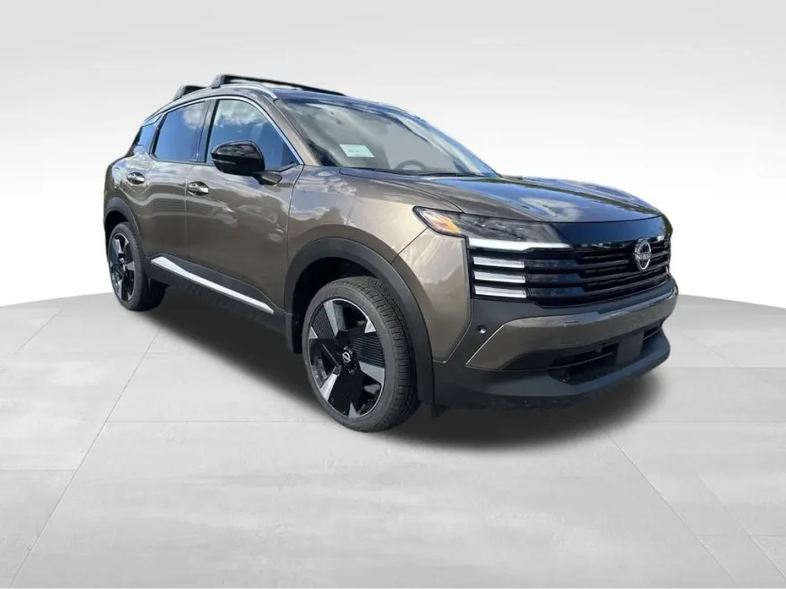 2026 Nissan Kicks SR photo 1