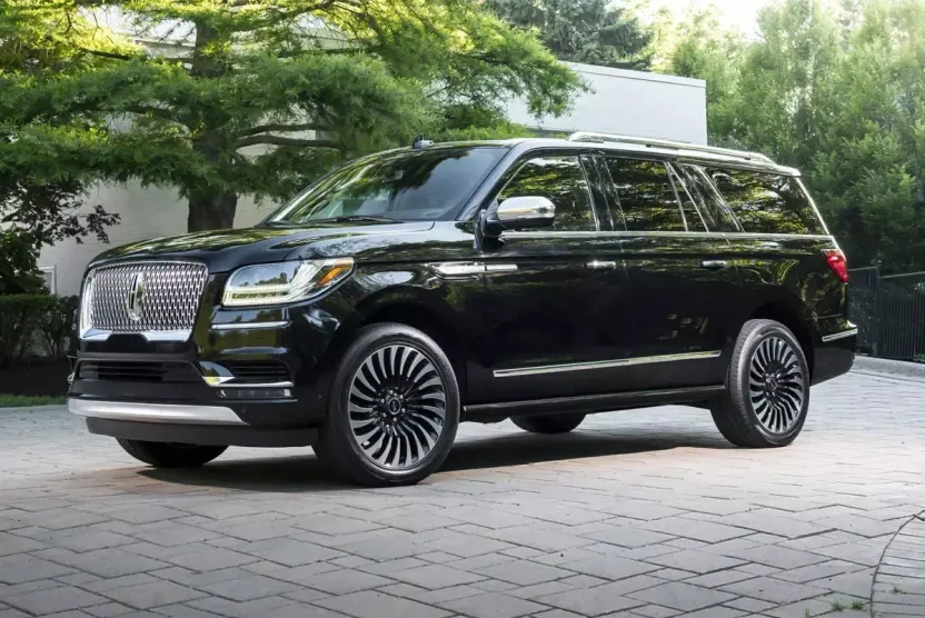 2019 Lincoln Navigator Select photo 1