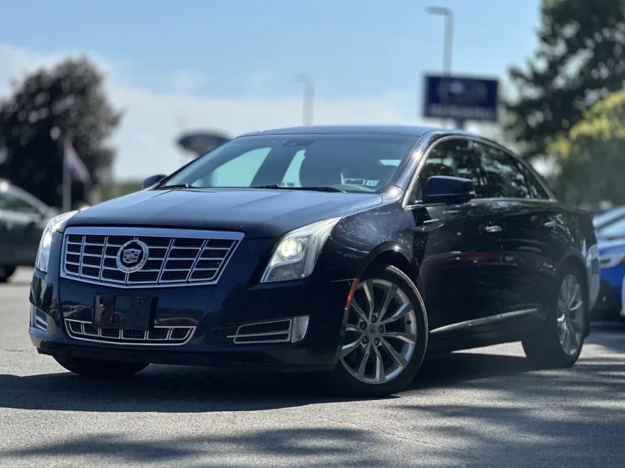 2015 Cadillac XTS Luxury photo 1
