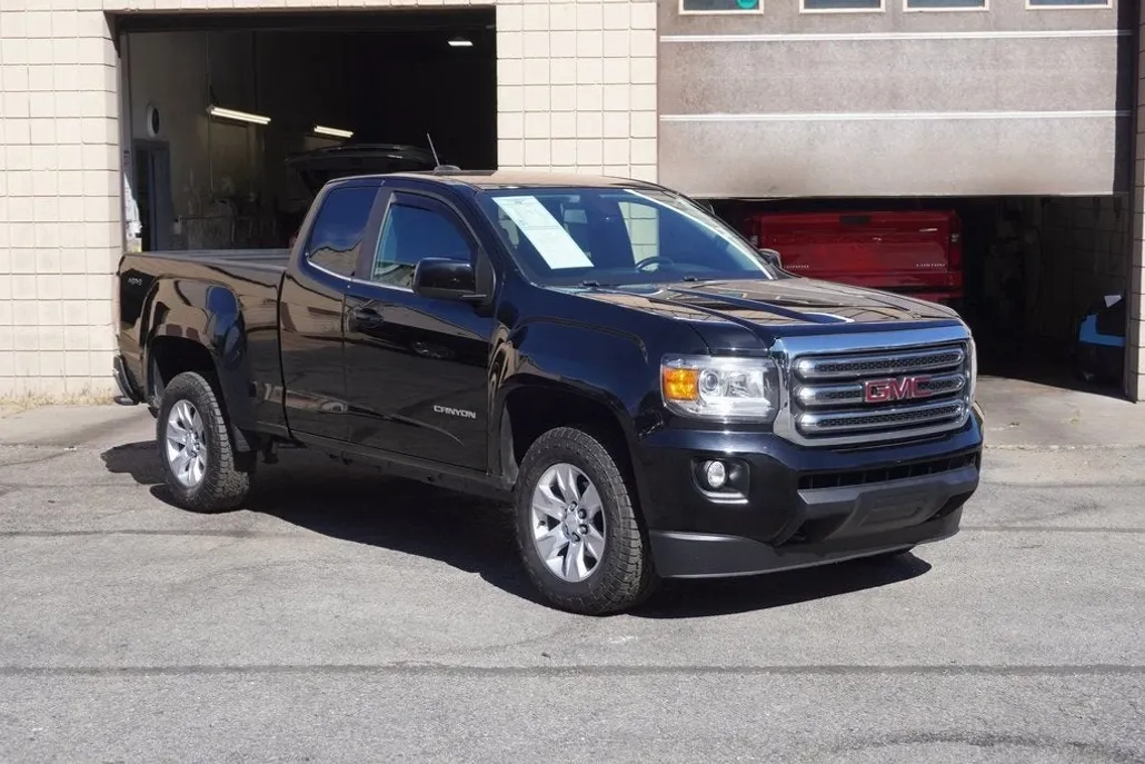 2017 Gmc Canyon SLE photo 1