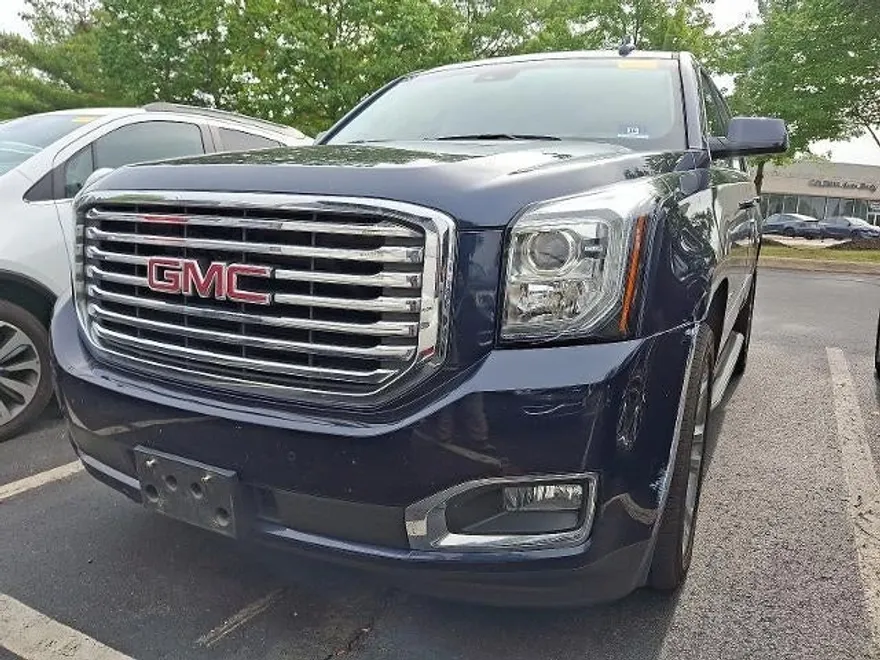 2019 Gmc Yukon SLT photo 1