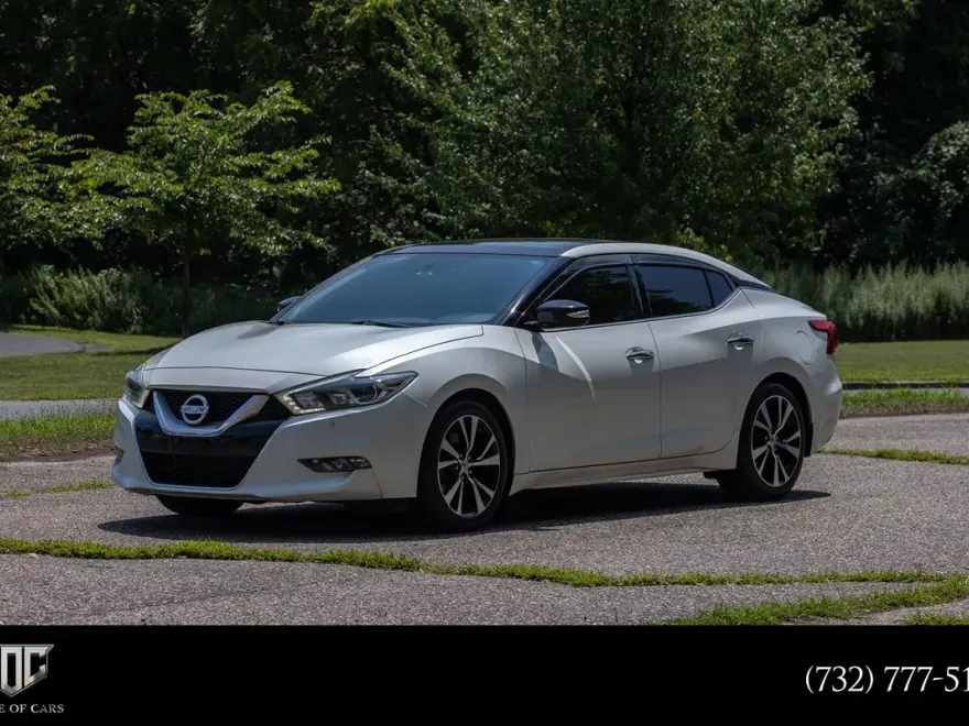 2017 Nissan Maxima SL photo 1