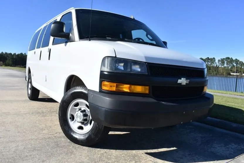 2020 Chevrolet Express LS 2500 photo 1