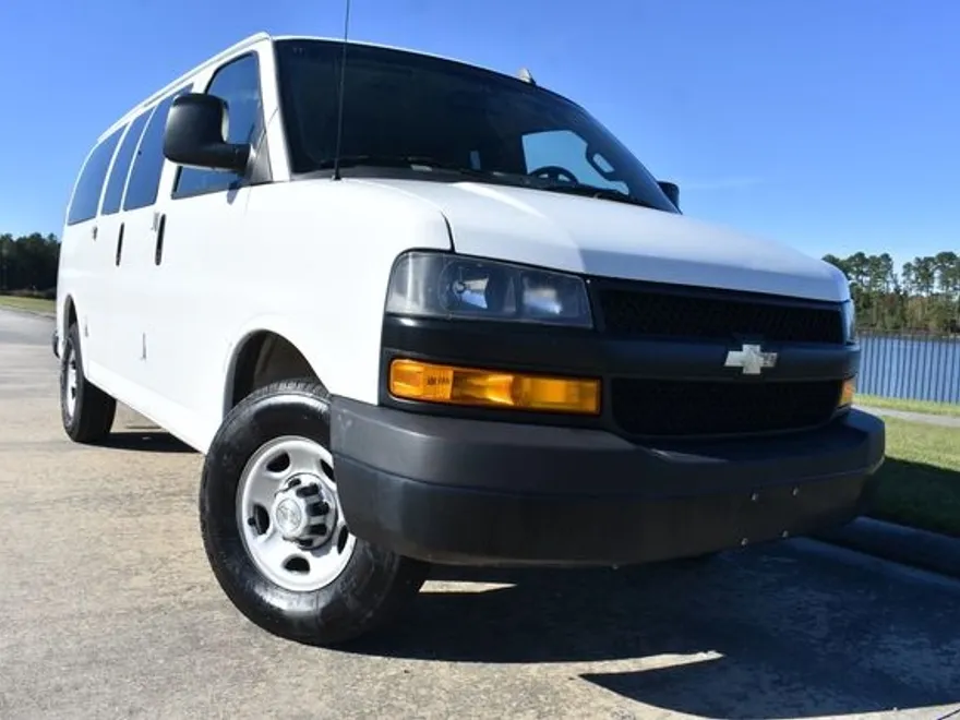 2020 Chevrolet Express LS 2500 photo 1