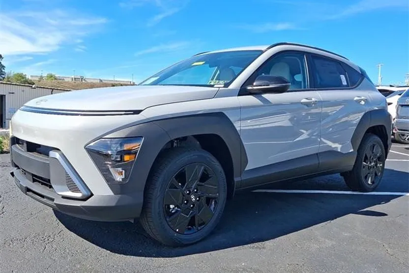 2026 Hyundai Kona SEL photo 1