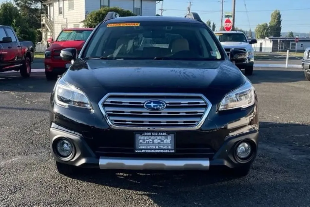 2016 Subaru Outback 2.5i Limited photo 1