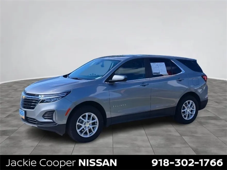 2023 Chevrolet Equinox LT photo 1