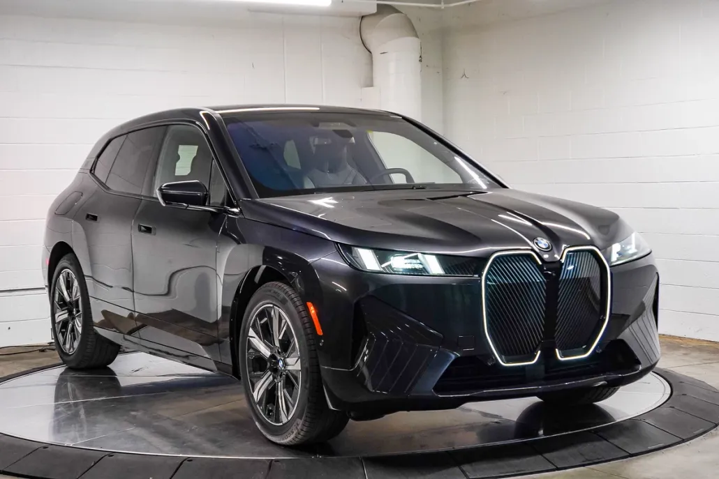 2026 Bmw iX photo 1