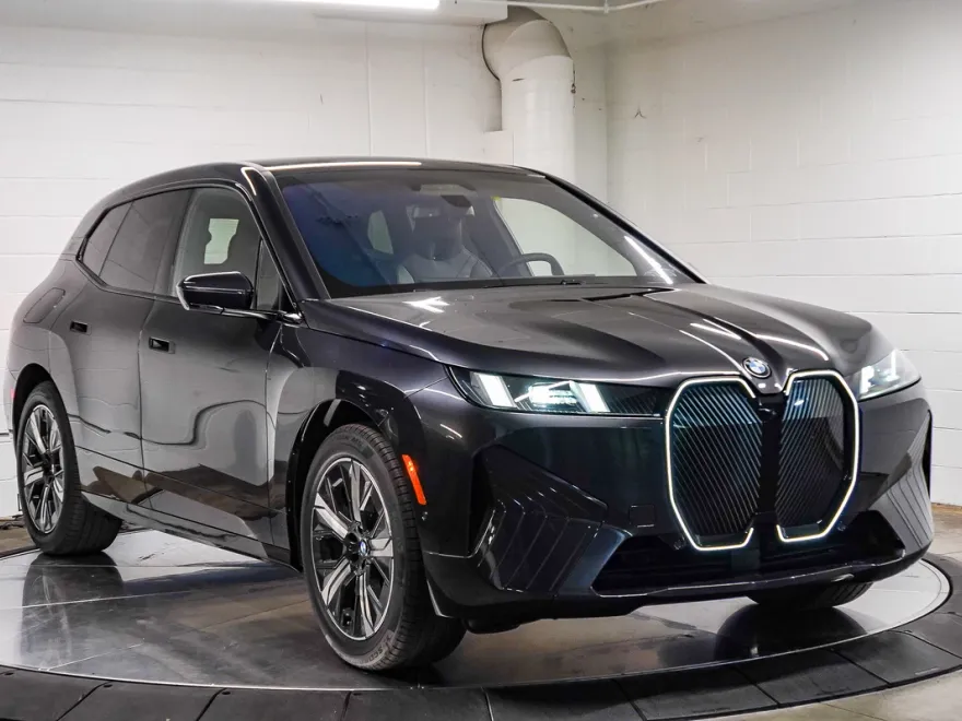 2026 Bmw iX photo 1