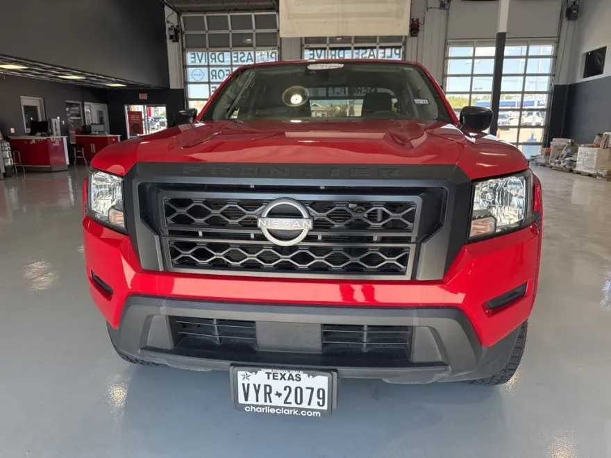 2022 Nissan Frontier S photo 1