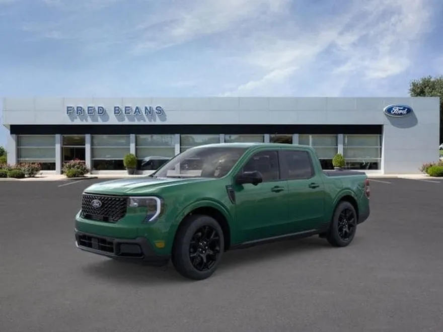 2025 Ford Maverick Lariat photo 1