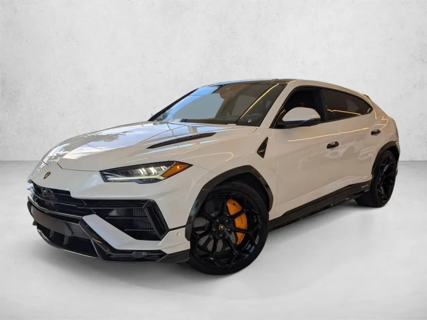 2024 Lamborghini Urus Performante photo 1